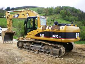 Retroexcavadora Caterpillar 325C Oruga I