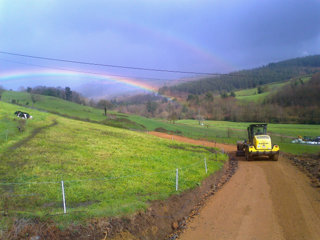 Excavaciones Emilio - Red de caminos en la zona de C.P. de Santullano. Tineo - EXCAVACIONES Y TRANSPORTES EMILIO S.L.